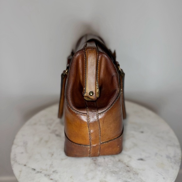 Vintage Leather Satchel Bag Paris Tan Distressed - Picture 6 of 8